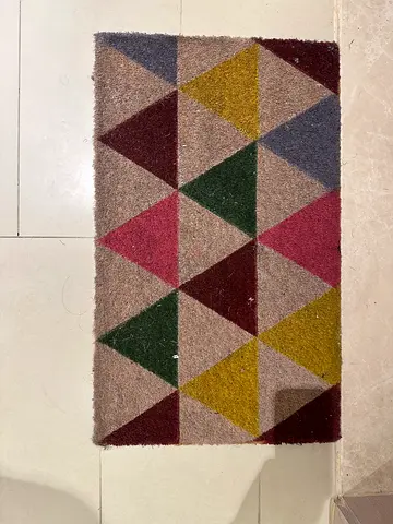 Small geometric triangle doormat - multicolour