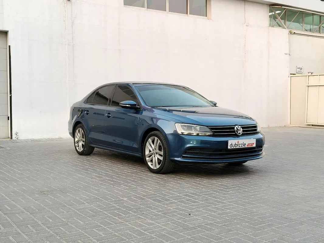 Volkswagen Jetta 2016 — photo 1 of 16