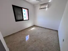 One bedroom and living room, balcony with excellent view, large area and excellent layout, second ro