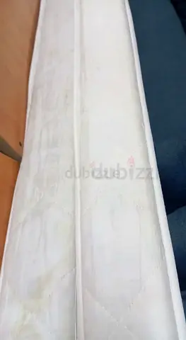 Single white mattress topper / thin mattress - good condition