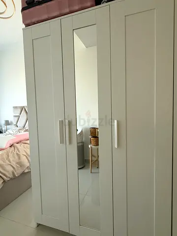 120 cm  Large White Wardrobe with Mirrors - Good Condition