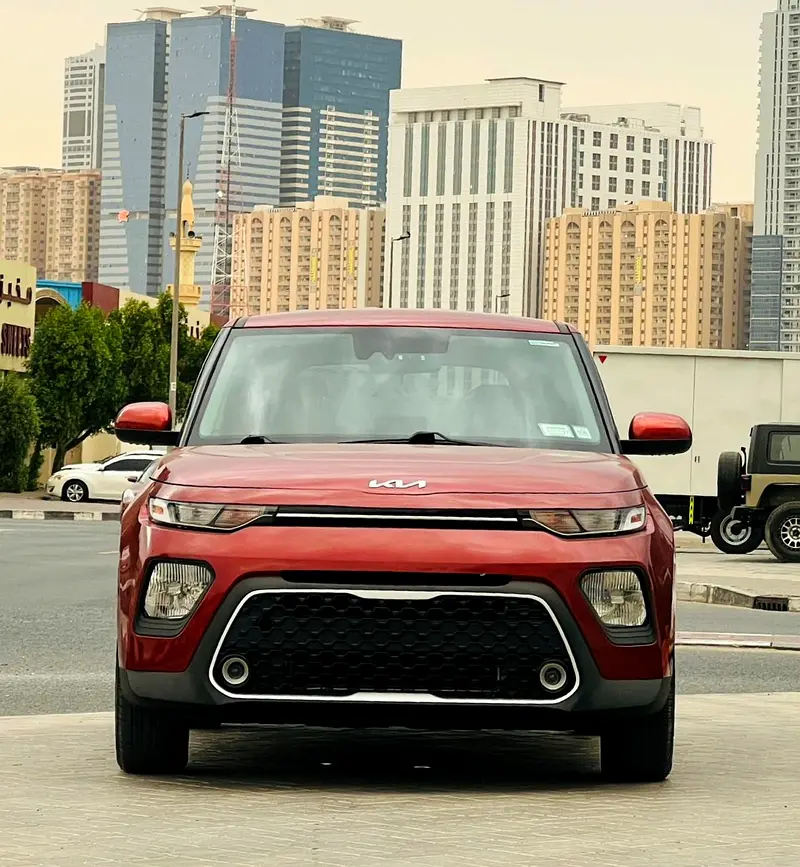 Kia Soul 2022 — photo 1 of 8