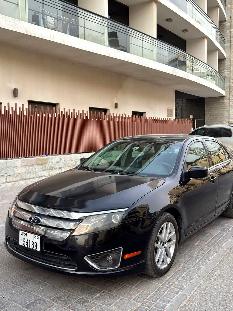 Ford Fusion 2012 — photo 1 of 5