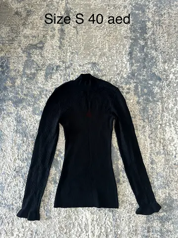 Sweater size S