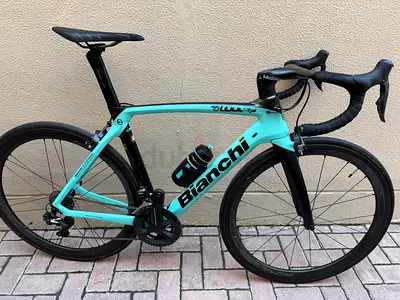 Bianchi Oltre XR4, Campagnolo Bora, Di2. Amazing condition
