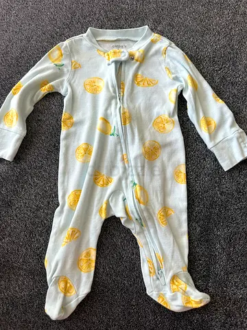 Baby footed sleepsuit/onesie with lemon print - 3 months Carter’s