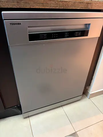 Toshiba freestanding dishwasher - good working condition