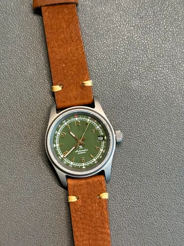 Seiko Mod Automatic olive dial with sapphire class NH35 Japanese movement