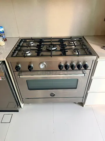 Stainless Steel Gas Range and Oven - 5 Burner, Good Working Condition