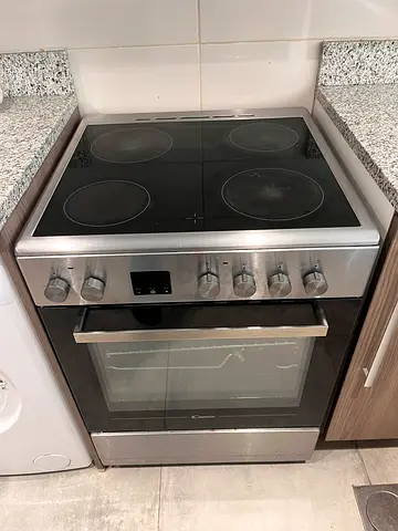 electric cooker for sale (60 x 60)  good condition