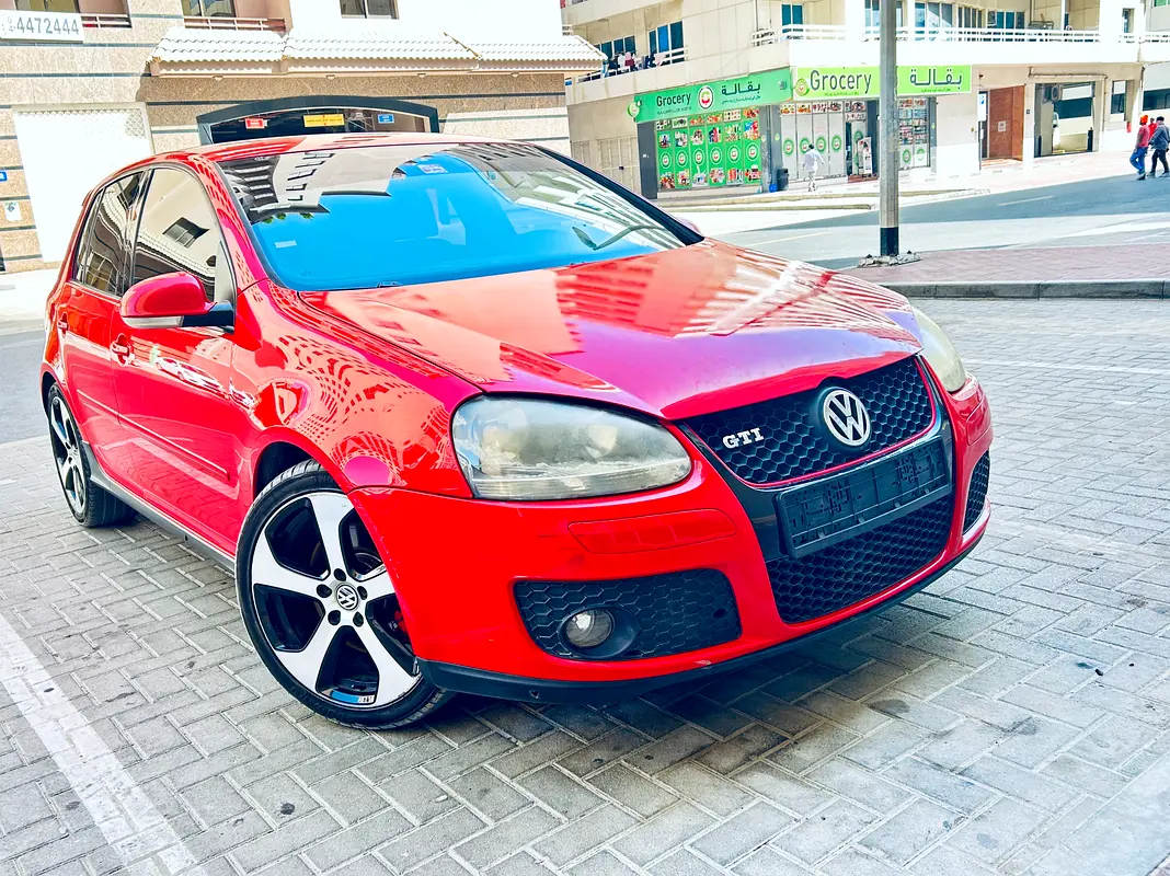 Volkswagen Golf 2009 — photo 1 of 20