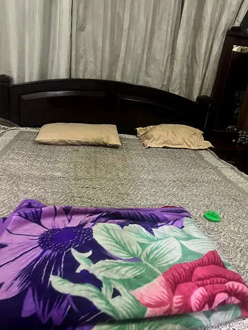 King size bed and mattres