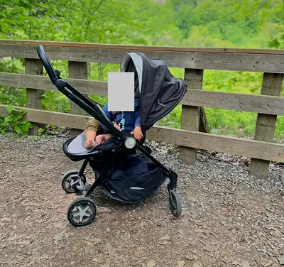 silvercross bought in 2022Lightweight grey  stroller with large storage basket - good condition