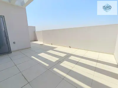 1BD-TERRACE-CLOSED KITCHEN -POLL GUM AND PARKING