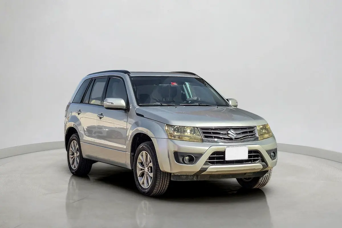 Suzuki Grand Vitara 2015 — photo 1 of 13