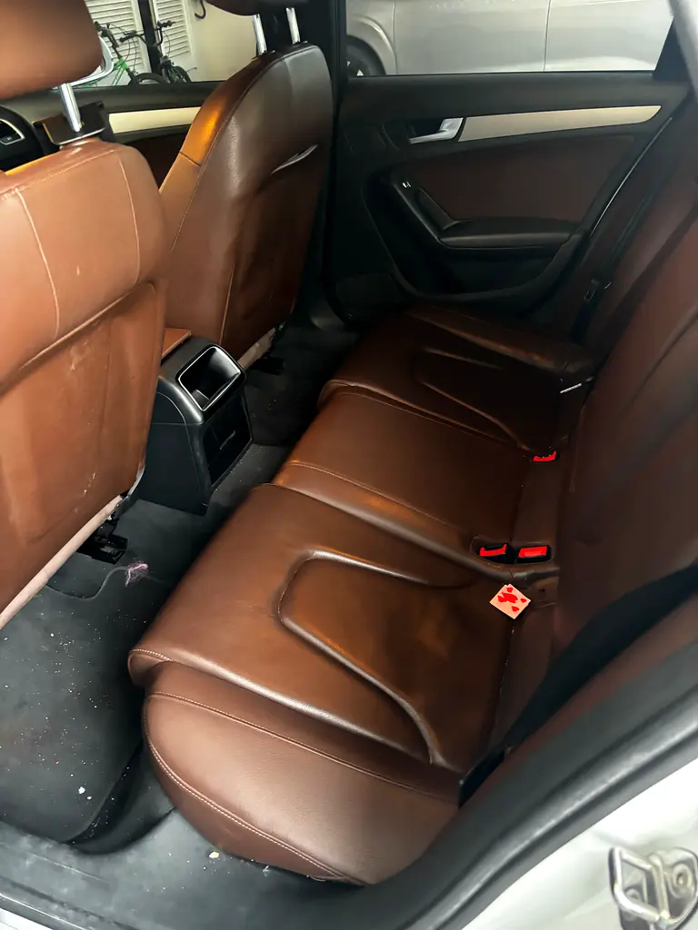 Audi A4 2014 — photo 1 of 6
