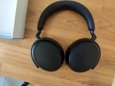 Sennheiser Momentum 4 Headphones