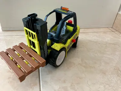 Kids Toy Forklift Truck with Removable Pallet - Good Condition