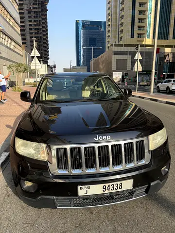 JEEP GRAND CHEROKEE | Limited | GCC | Well taken care of 🌸