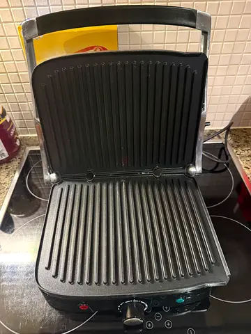 Electric Grill / Panini Press - Good Working Condition