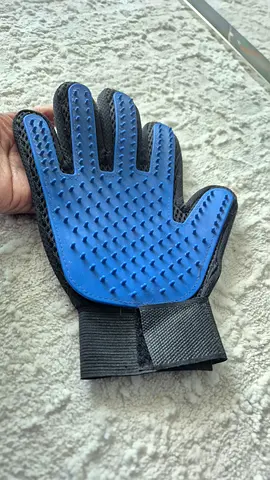 💥BARELY USED!! Cat Grooming Glove - Deshedding Brush