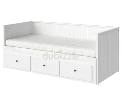 White Daybed with 3 Underbed Drawers - Wooden Frame