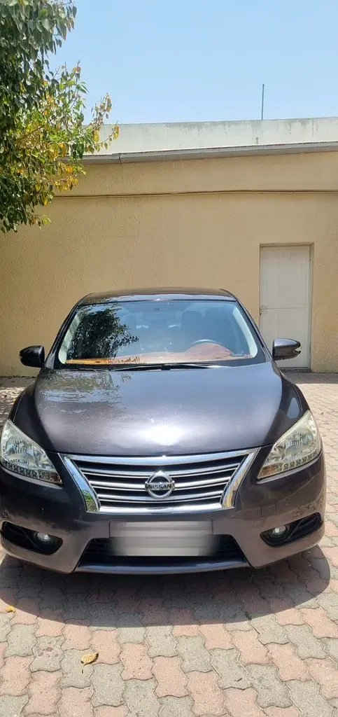 Nissan Sentra 2014 — photo 1 of 7