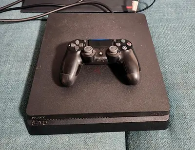 Playstation 4 Slim 12.0 Software with original controller