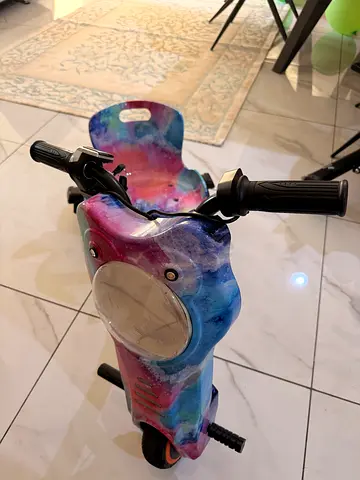 Drifting Electric Scooter for Kids with Galaxy Print