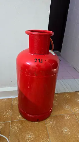 Red LPG Gas Cylinder (21.1 kg marking) - only 2 months used