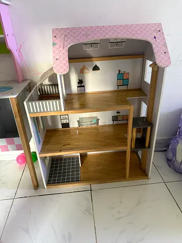 Toy castle