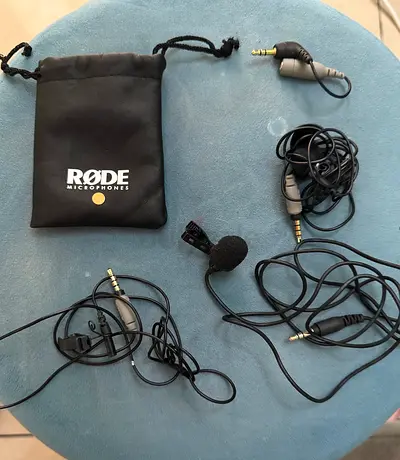 RØDE lavalier microphones + pouch — used kit (3.5mm TRS lav mics)