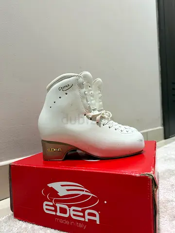 Chorus White Edea Figure Skates - Size 245C With John Wilson Coronation Ace blades (Need sharpening)