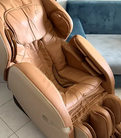 Massage chair (normal usage : no issues)