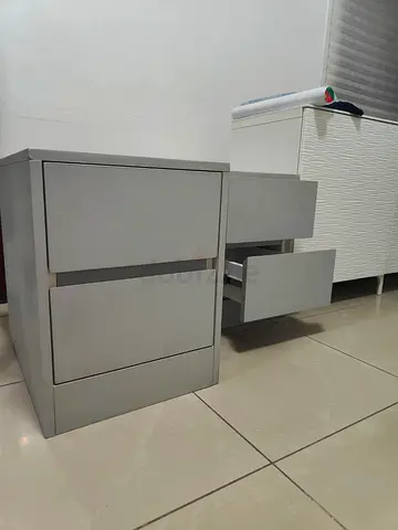 Pair of modern grey bedside cabinets - 2-drawer nightstands