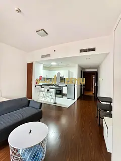 Modern unit &amp; next to silicon central mall &amp; ready to move in for rent