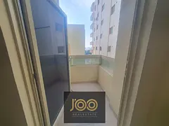 Three bedrooms | Three bathrooms | Family building | Balcony | Dirt parking