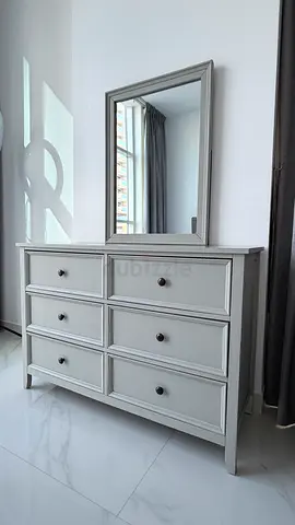 Modern 6-Drawer Dresser with Matching Mirror