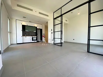 Corner Unit Smart 2BR | Vacant and Ready to Move In