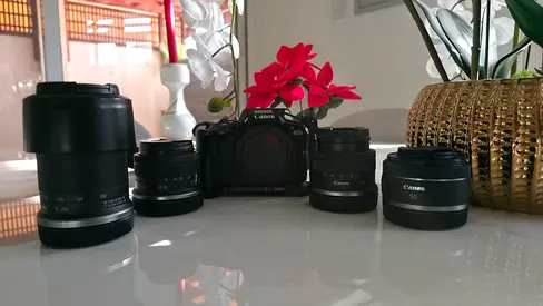 Canon r50