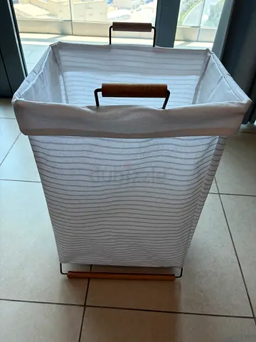 Foldable Fabric Laundry Hamper with Metal Frame