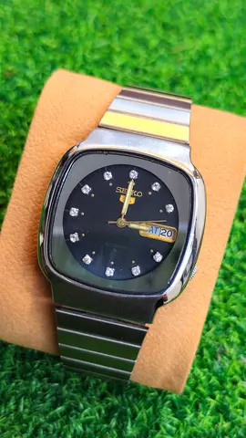 Vintage Seiko 5 Automatic 7009 Caliber 21-jewels japan made watch for sale (Used)
NO BOX NO PAPER