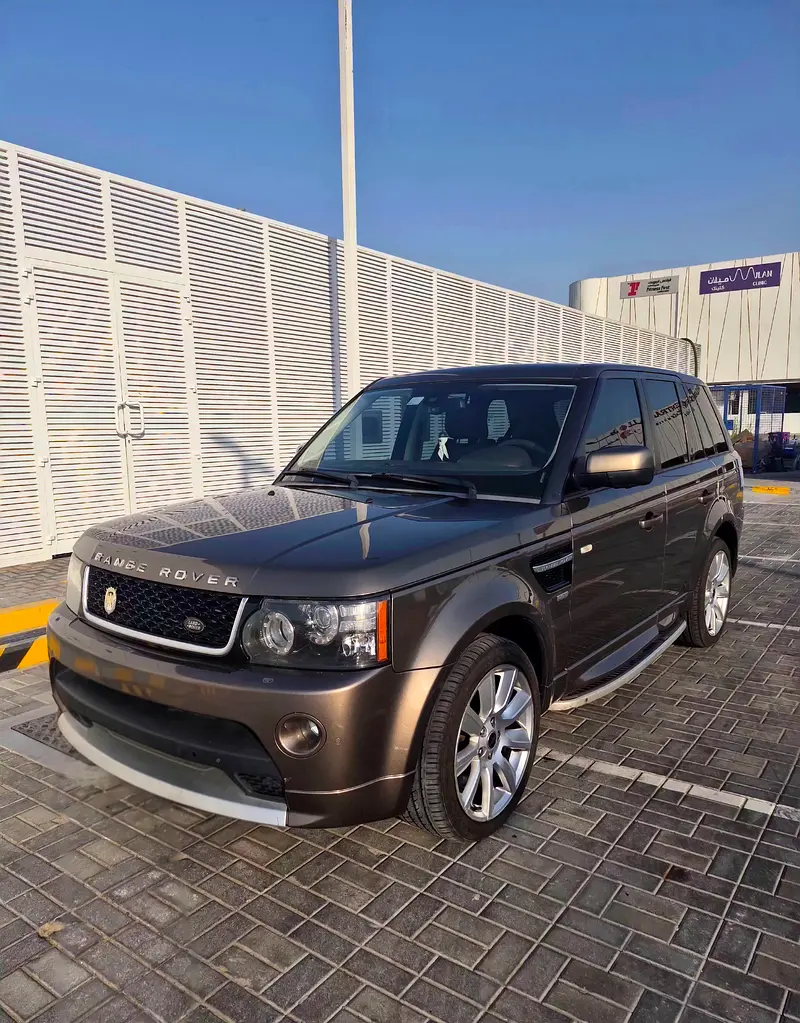 Land Rover Range Rover Sport 2012 — photo 1 of 17
