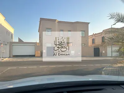 ڤلتين متلاصقتين للبيع في الحوشي بالشارقه