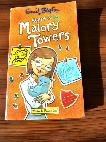 Secrets at Mallory Towers (Enid Blyton) - Paperback
