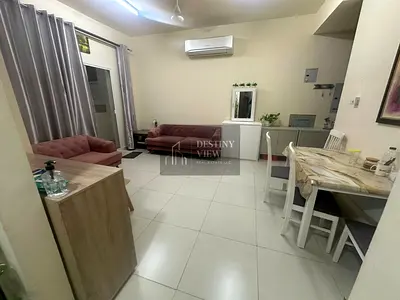 Like brand new lavish 2bhk full spacious and with balcony and fully family building