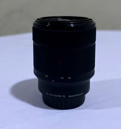 Sony FE 28-70mm f/3.5-5.6 OSS Standard Zoom Lens