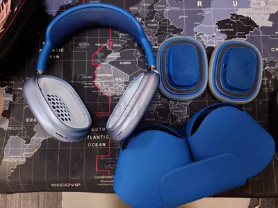 airpods max blue lightning