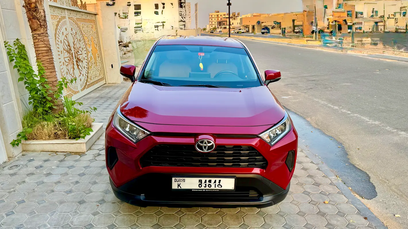 Toyota Rav 4 2023 — photo 1 of 9