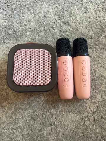 Portable Bluetooth Karaoke Microphones with Mini Speaker - Pink (2 mics + speaker)